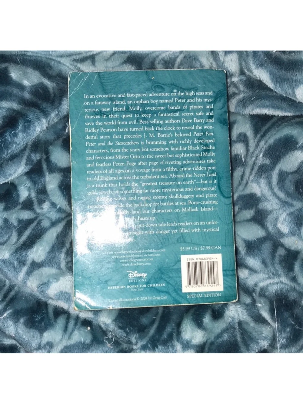 Peter and the Starcatchers Illustrated paperback - Blue Cover damaged